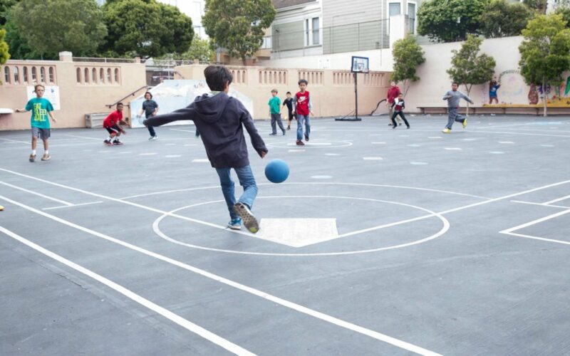 Elevii, masca și orele de sport. Ce spune ministrul Educației