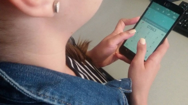 Adolescentă, pradă înșelăciunii. Și-a dorit un telefon