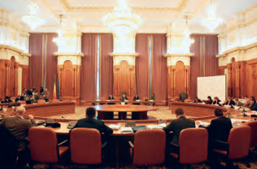 Țara arde și deputații se ceartă. Ședință cu scântei în Comisia Juridică a Camerei Deputaților