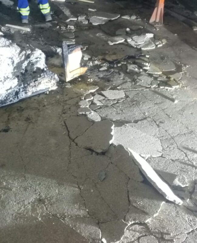 Incendiu în toiul nopții. Mai mulți muncitori evacuați