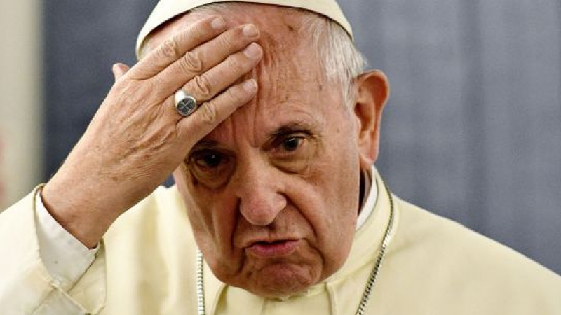 Vatican | Se taie salariile cardinalilor