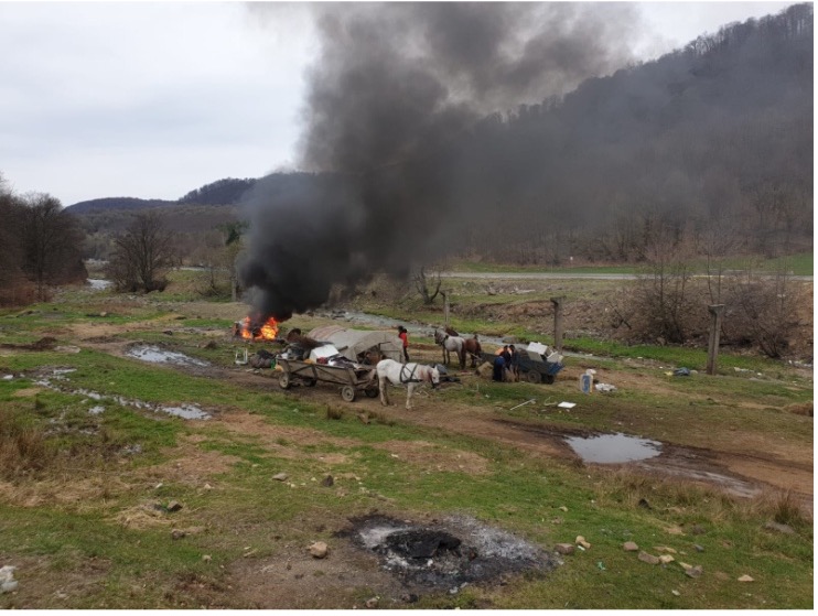 FOTO | Polițiștii au descins în Șișești. Au evacuat zona „La Brigadă”