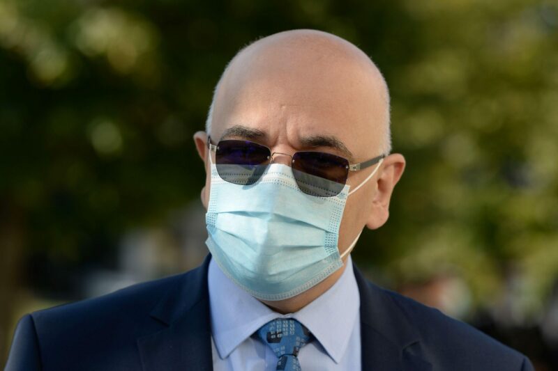 Arafat: ”Vom începe să revenim la normalitate după ce 30% din populaţie va fi vaccinată”