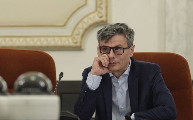 Legislația care prevede gratuitatea racordării pentru orice consumator, intrată recent în vigoare, va fi schimbată