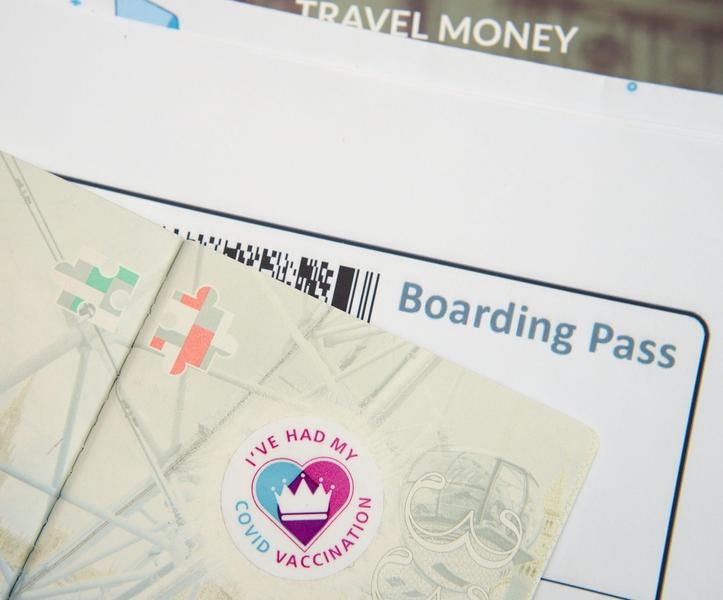 România nu se grăbeşte să testeze paşaportul de vaccinare