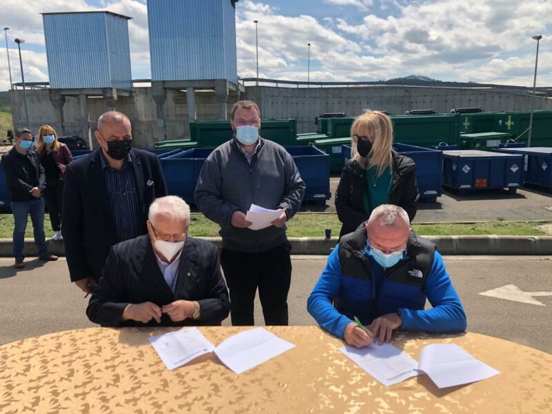 CLUJ | Stațiile de transfer a deșeurilor din Gherla și Mihai Viteazu, predate operatorului de salubritate