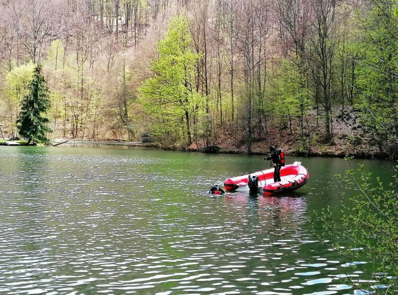 VIDEO Scafandrii ISU Maramureș au coborât în apele lacului Bodi Mogoșa