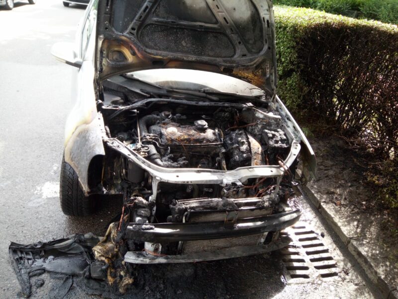Cluj-Napoca | Incendiu auto pe Dorobanților. Au intervenit două autospeciale