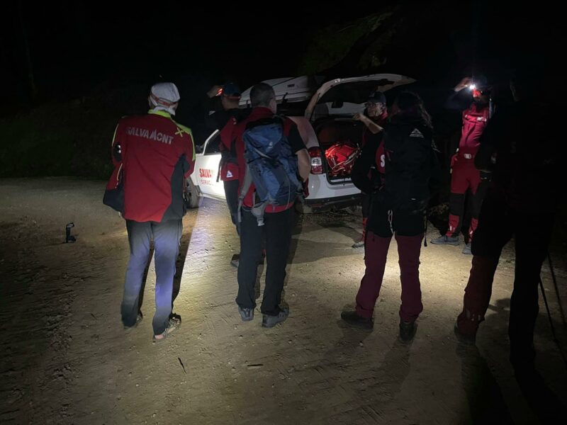 FOTO Brașov | Tineri rătăciți pe munte. Salvatorii i-au găsit după câteva ore