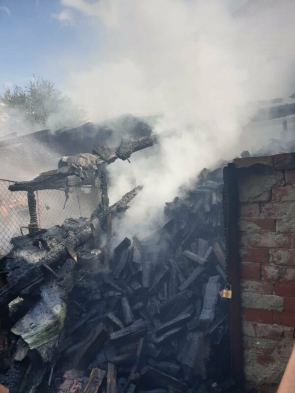 FOTO | Incendiu violent în Cehu Silvaniei. Focul ar fost pornit intenționat