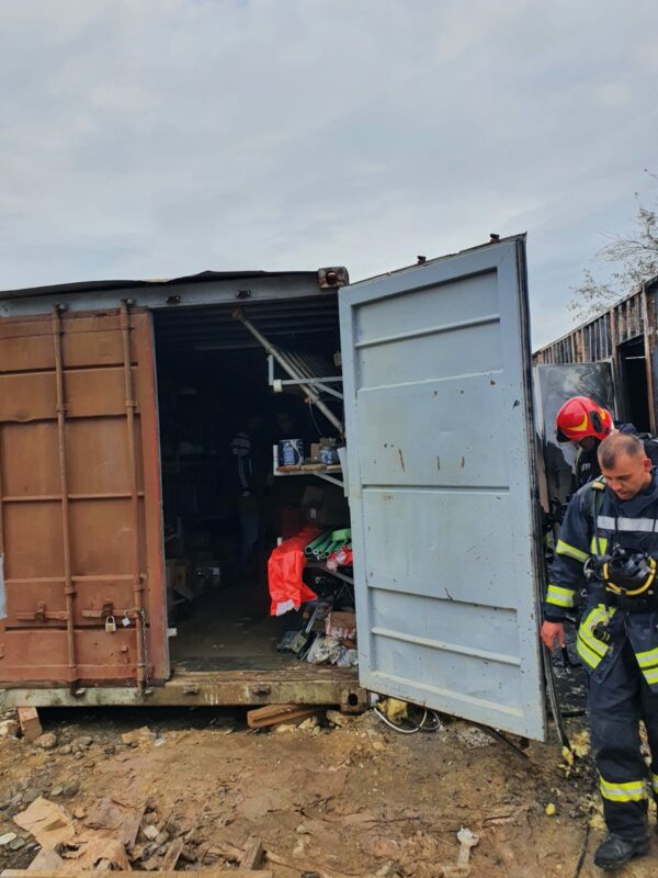 FOTO Baia Mare | Incendiu în zona Kaufland
