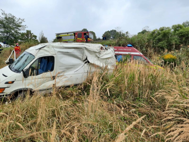 FOTO | Accident rutier grav. Persoană preluată cu elicopterul SMURD