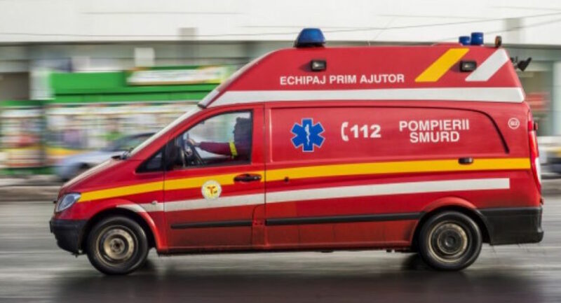 Sibiu | Șofer încarcerat în urma unui impact frontal cu o alt mașină