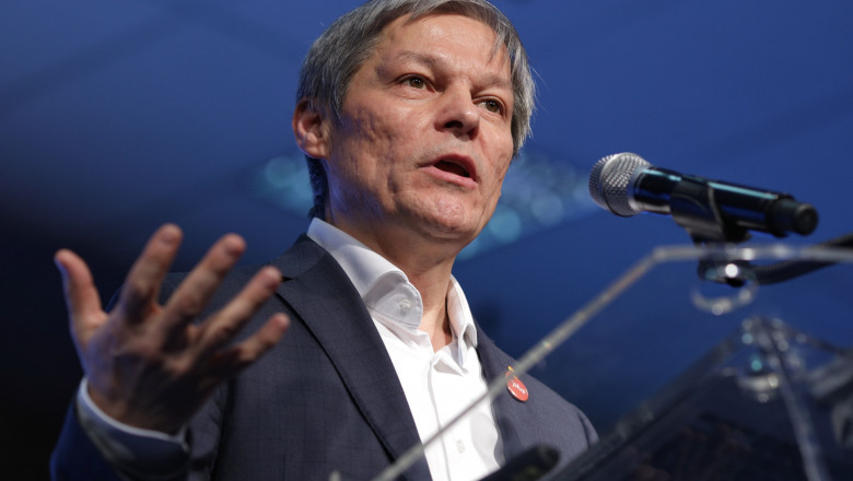 Dacian Cioloș nu exclude formarea unui guvern minoritar alături de PNL și UDMR