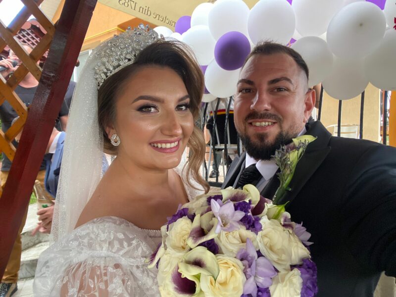 Nuntă cu ștaif. Solista Mixandra Ariana Dan este de acum soție