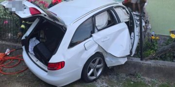 Accident rutier grav în Cătălina: Șofer încarcerat, intervenție de urgență a pompierilor băimăreni