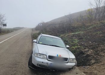 S-a izbit cu mașina de un cap de pod. Șoferul depistat la un km distanță de locul accidentului