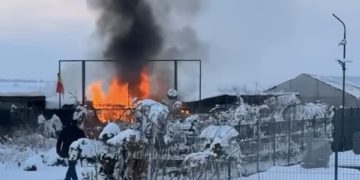 Incendiu la o proprietate din Recea. Pompierii au intervenit cu trei autospeciale