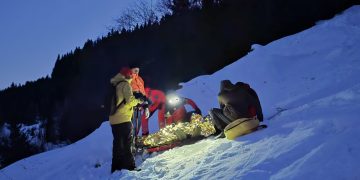 Sfârșit de săptămână aglomerat: 17 intervenții ale salvamontiștilor clujeni, majoritatea pe pârtiile de schi