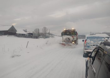 Acțiuni de deszăpezire pe drumurile județene din Cluj. Niciun sector nu este blocat, anunță CJ Cluj