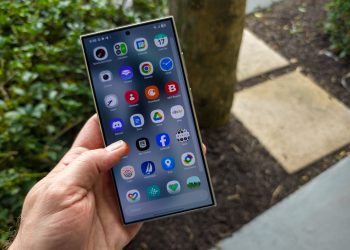 Samsung Galaxy S26 Ultra Privacy Display unghi lateral