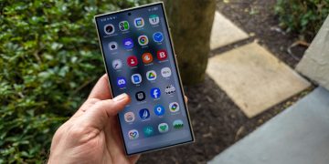 Samsung Galaxy S26 Ultra Privacy Display unghi lateral