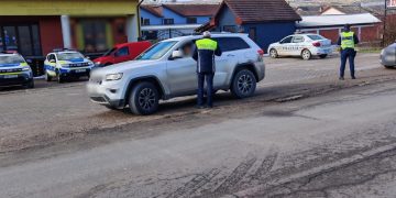 Viteză pe șoselele din Cluj. Poliția a suspendat permise și a retras taloane