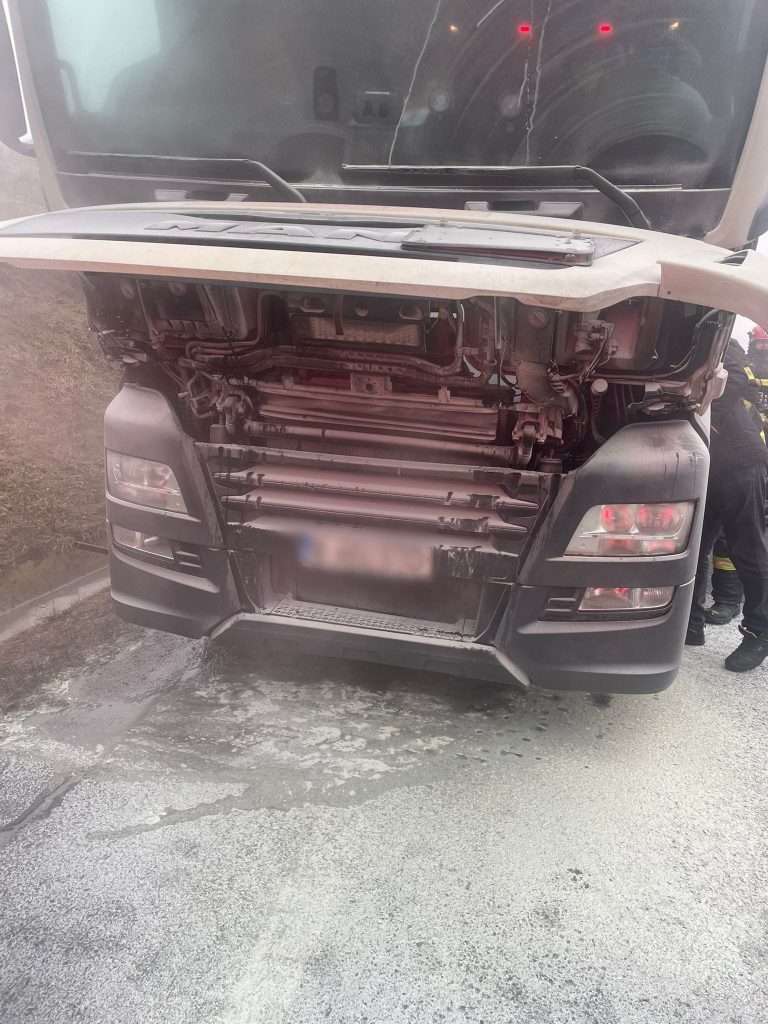 Incendiu stins rapid