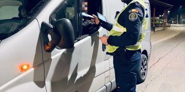 polițiști în teren