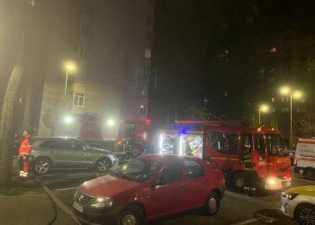 Intervenție la un bloc de pe strada Milcov din Satu Mare. 17 persoane evacuate preventiv