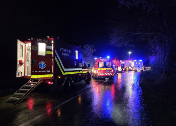 Accident grav lângă Câmpia Turzii. 5 persoane încarcerate