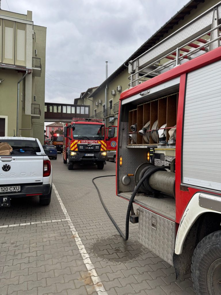Incendiu izbucnit în bucătărie, fără victime și fără pagube majore