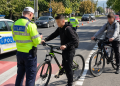 Pietoni, bicicliști, trotinetiști luați la control de polițiștii brașoveni. Scopul: siguranța rutieră
