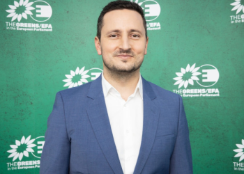 Nicu Ștefănuță, az Európai Parlament alelnöke fokozott támogatást kér a romániai magyar kulturális szervezetek számára.