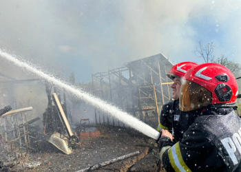 Instalații electrice cu probleme. S-au transformat în incendii. Unul la Oradea