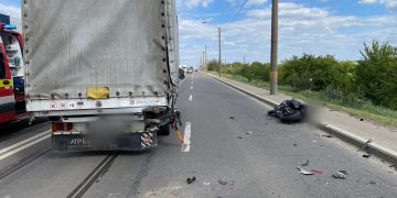 Accident grav pe Bulevardul Muncii din Cluj-Napoca. 2 persoane rănite, una inconștientă