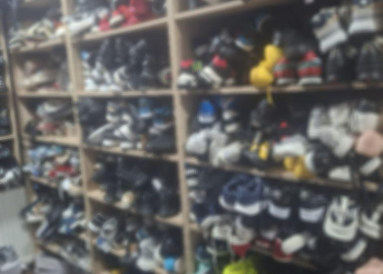 Acțiunea „Jupiter” | Percheziții în Satu Mare: mii de produse suspecte de contrafacere, ridicate de polițiști