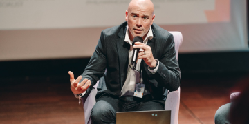 Scandalul de la Ministerul Culturii s-a lăsat cu demisia lui Demeter András István: „Nu m-am agățat niciodată de scaun”