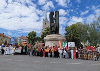 Európa napját ünnepelték Désen,május 8.-án.Rendezvények és nemzetközi delegációk a város központjában