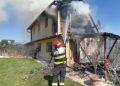 VIDEO | Incendiu în Bistrița, în cartierul Unirea. Aproximativ 80 mp afectați