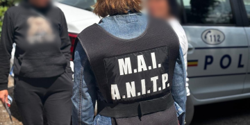 percheziții