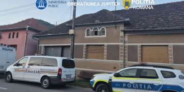 Agent de vânzări suspectat că a falsificat 15 abonamente pentru a obține telefoane mobile de peste 150.000 de lei