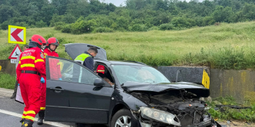 Un bărbat rănit în urma unui accident. Mașină ieșită în afara șoselei între Apoldu de Sus și Săliște, Sibiu