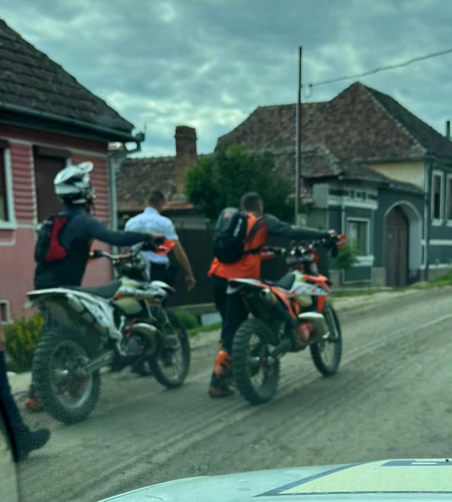 motocicliști