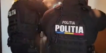 3 tineri din Sibiu arestați pentru trafic de droguri. Narcoticele erau comandate pe rețelele sociale