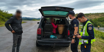 Acțiune de amploare a polițiștilor în Vălenii Lăpușului. Zeci de vehicule luate la control