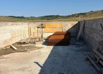 Polițiștii au descins în percheziții. Furt de pe șantierul căii ferate Cluj-Oradea