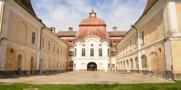 A gernyeszegi Teleki-kastély 4,6 millió eurós felújítás után újra megnyitja kapu