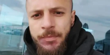 Polițiștii din Brașov îl caută pe Cosmin-Ilie Mureșan, dispărut din orașul Victoria