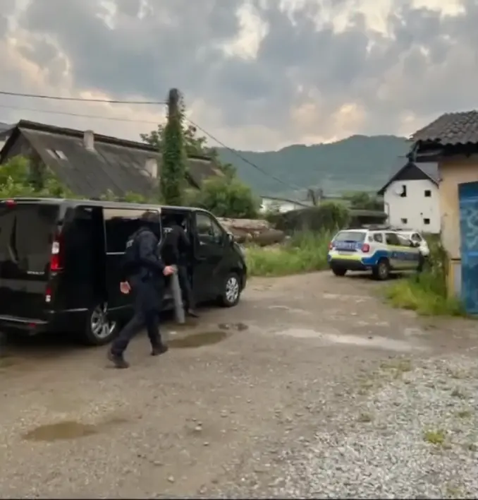 Percheziții